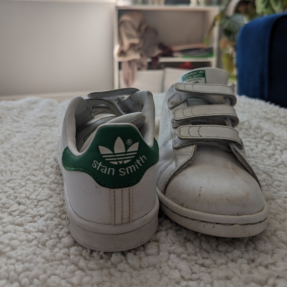 Iconic Adidas Originals Stan Smith Sneakers - Picture 4 of 6